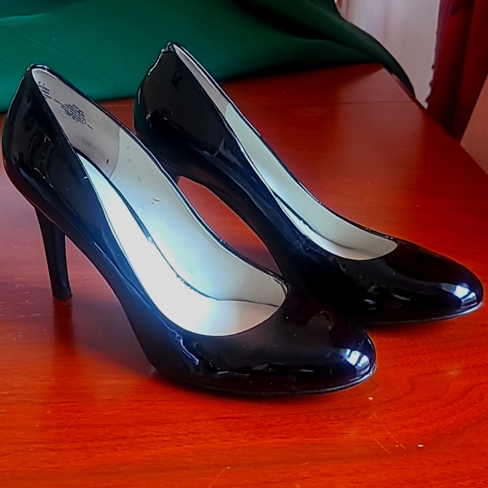 NINE WEST Selene Platform Pumps Patent Shiny Black Heels 8